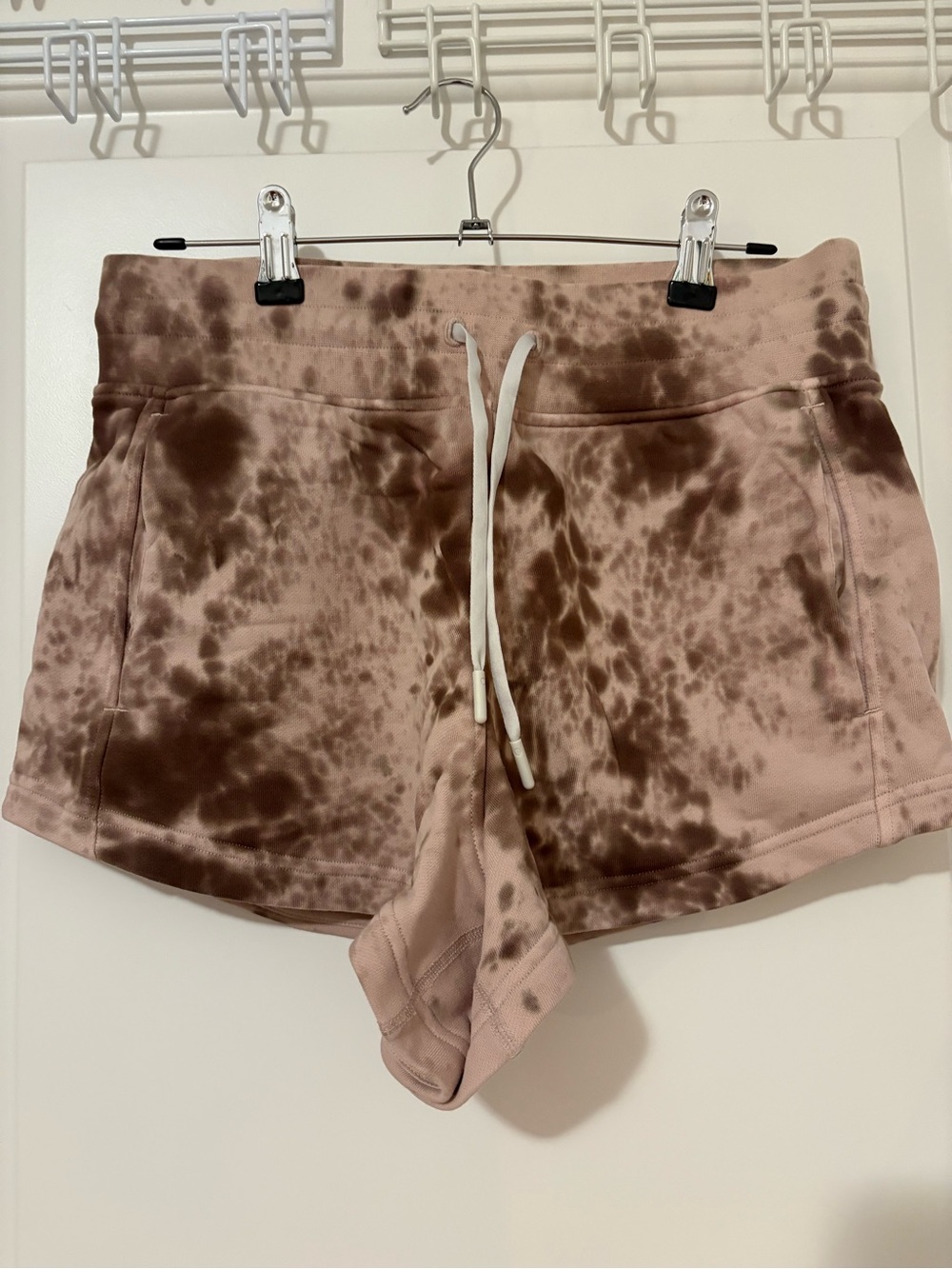 lululemon athletica Women's Tie-Dye Drawstring Athletic Shorts - Pink/Brown